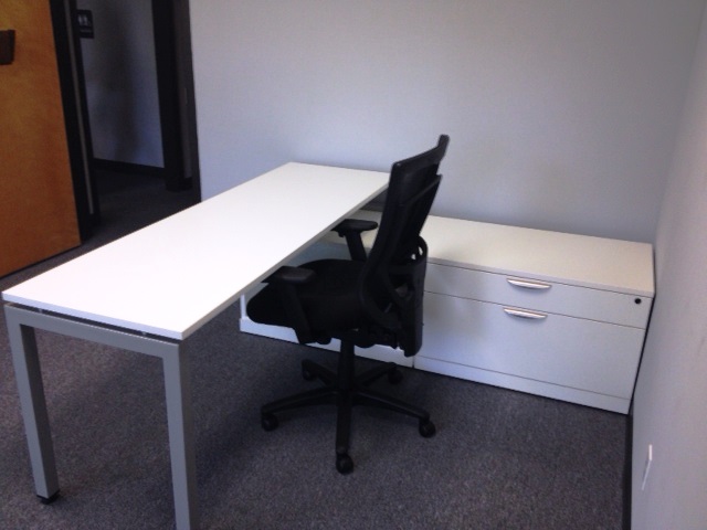 High-Low L-shape Desk Configuration